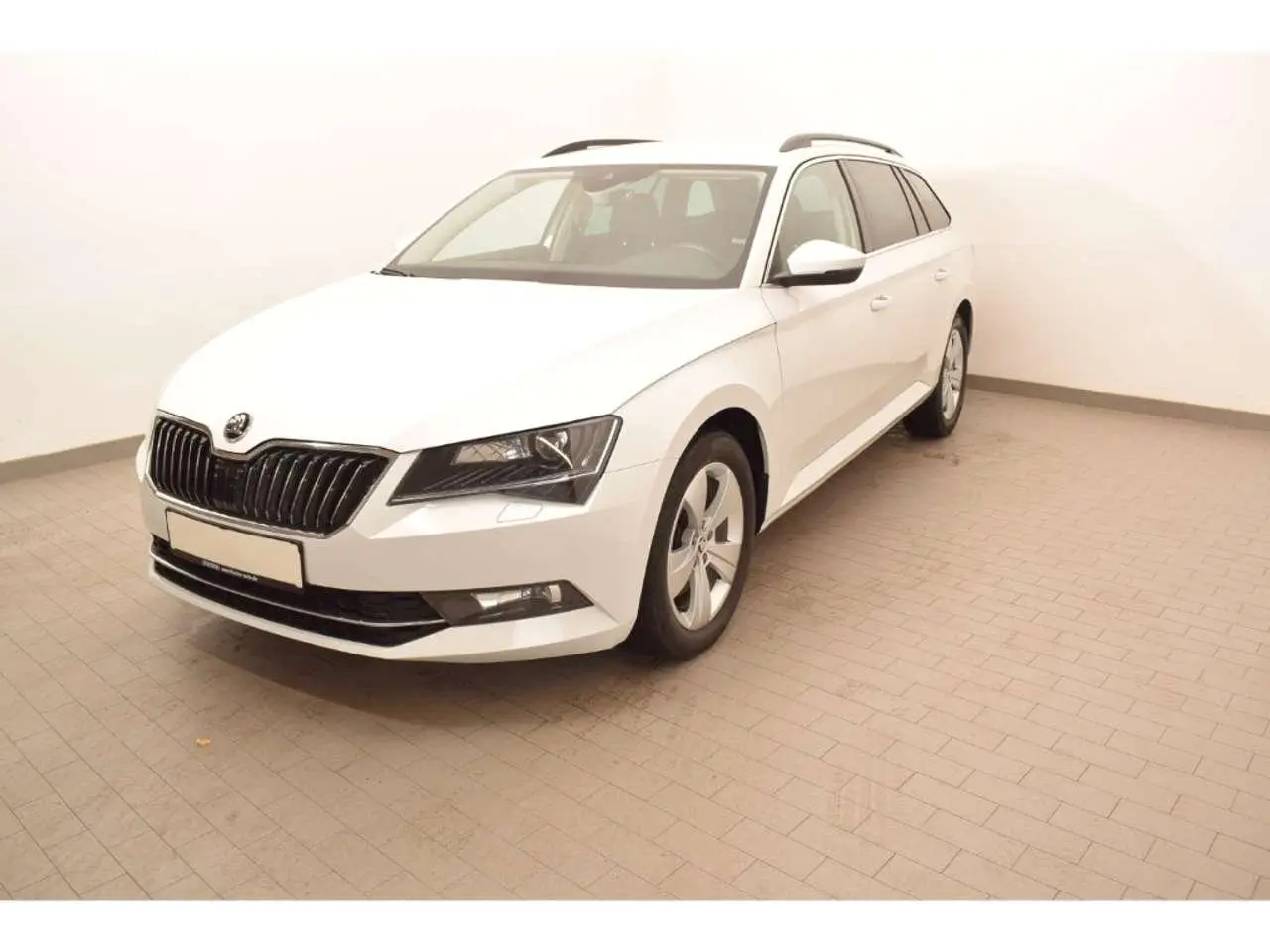 Photo 1 : Skoda Superb 2018 Diesel