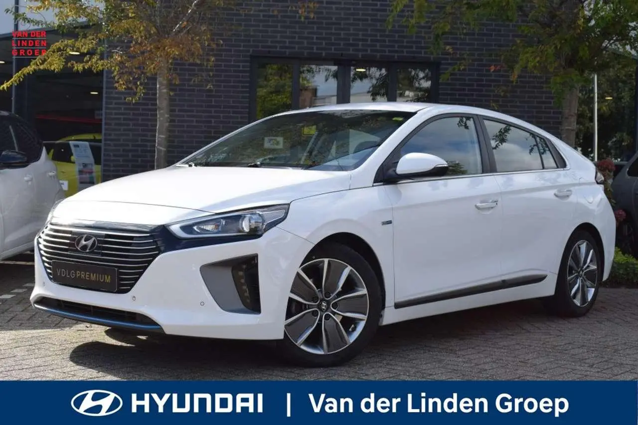 Photo 1 : Hyundai Ioniq 2016 Hybride