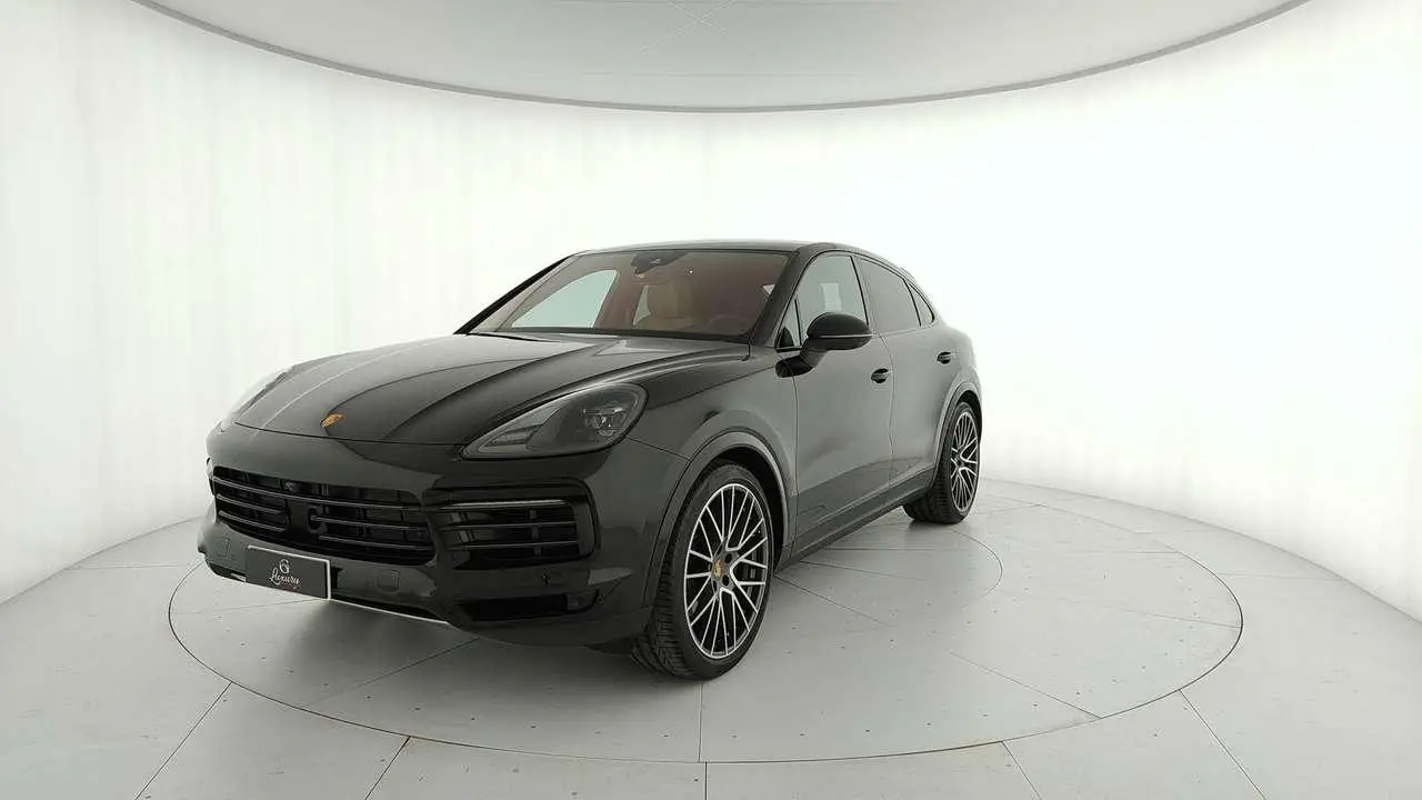 Photo 1 : Porsche Cayenne 2023 Petrol