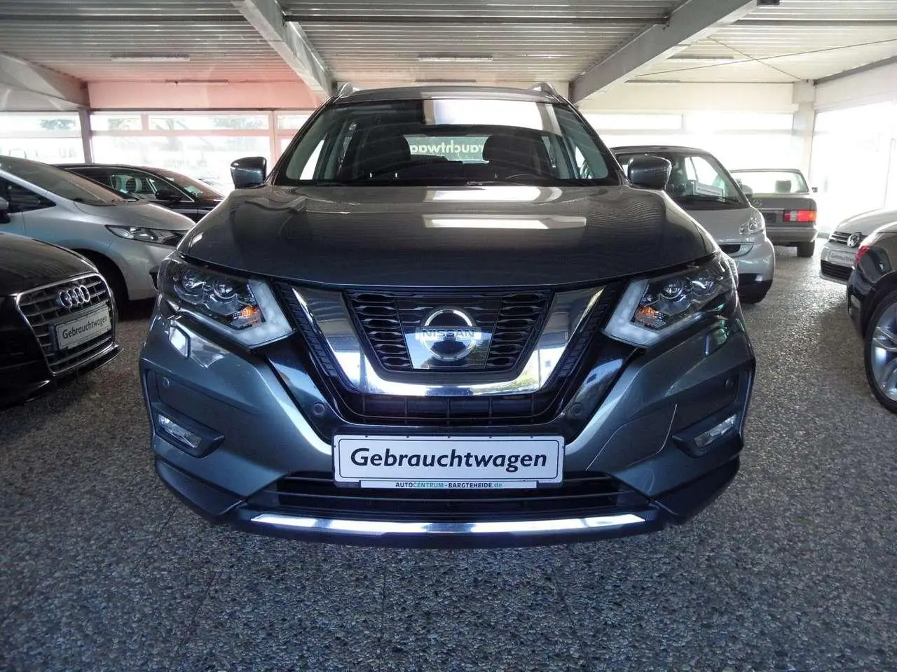 Photo 1 : Nissan X-trail 2017 Petrol