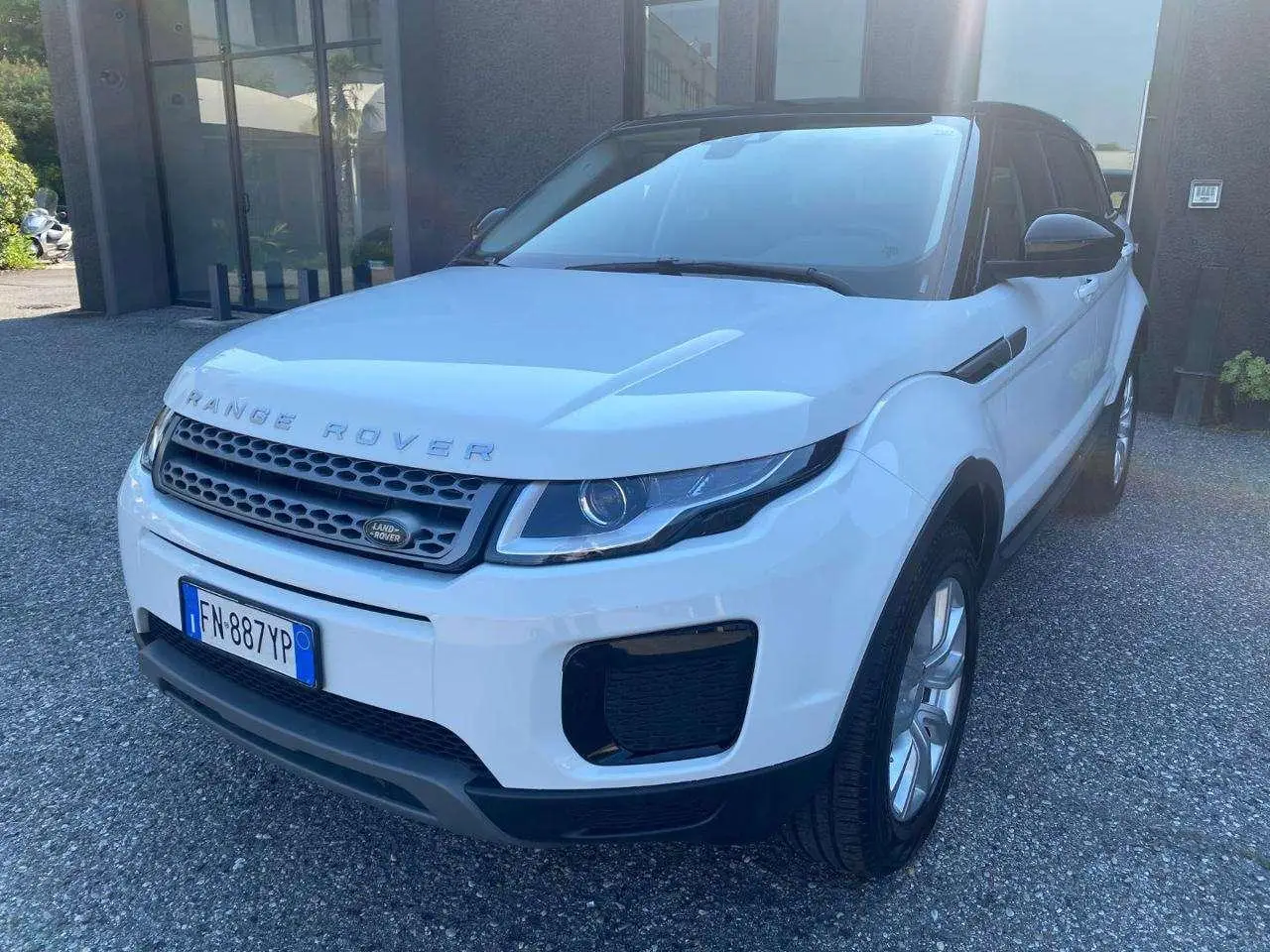 Photo 1 : Land Rover Range Rover Evoque 2018 Diesel