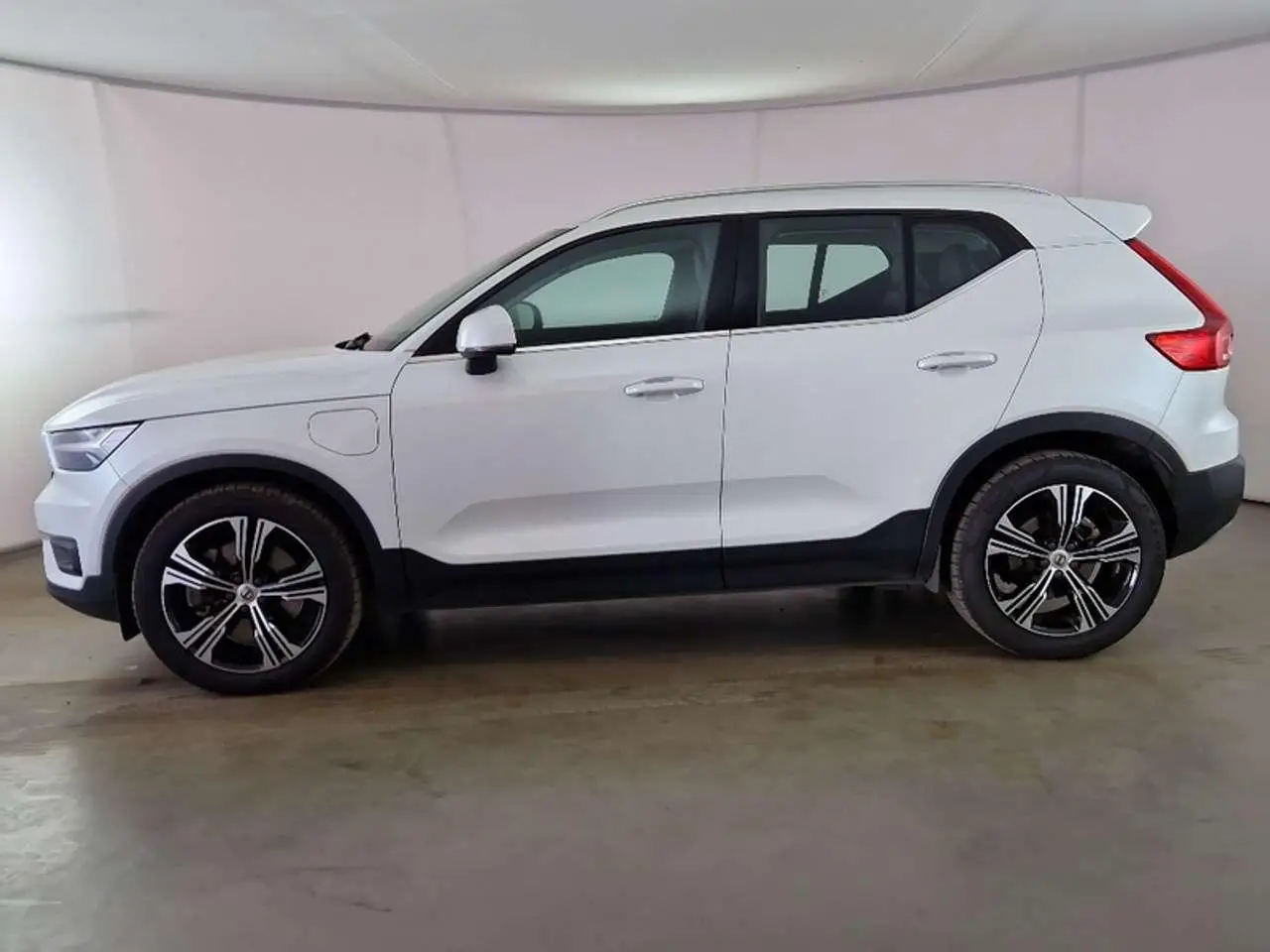 Photo 1 : Volvo Xc40 2021 Hybride