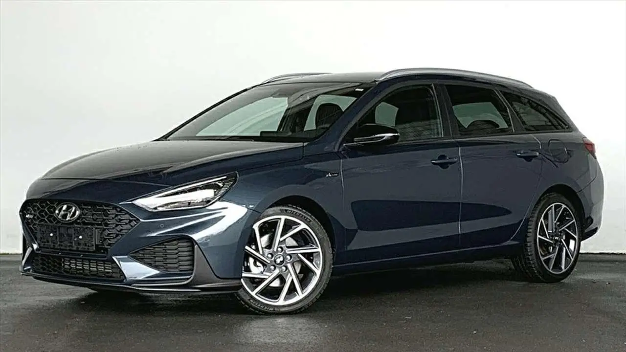 Photo 1 : Hyundai I30 2024 Petrol