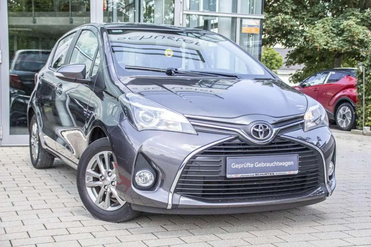 Photo 1 : Toyota Yaris 2016 Petrol