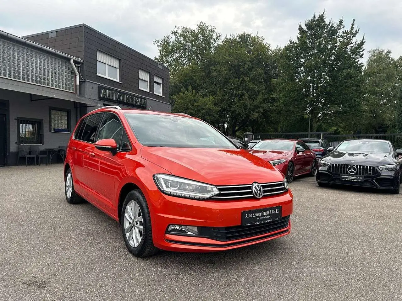 Photo 1 : Volkswagen Touran 2016 Petrol