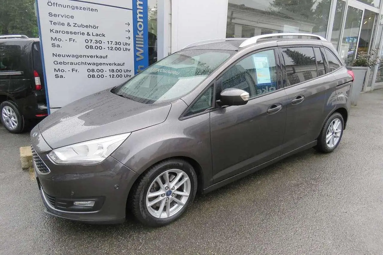 Photo 1 : Ford Grand C-max 2017 Essence