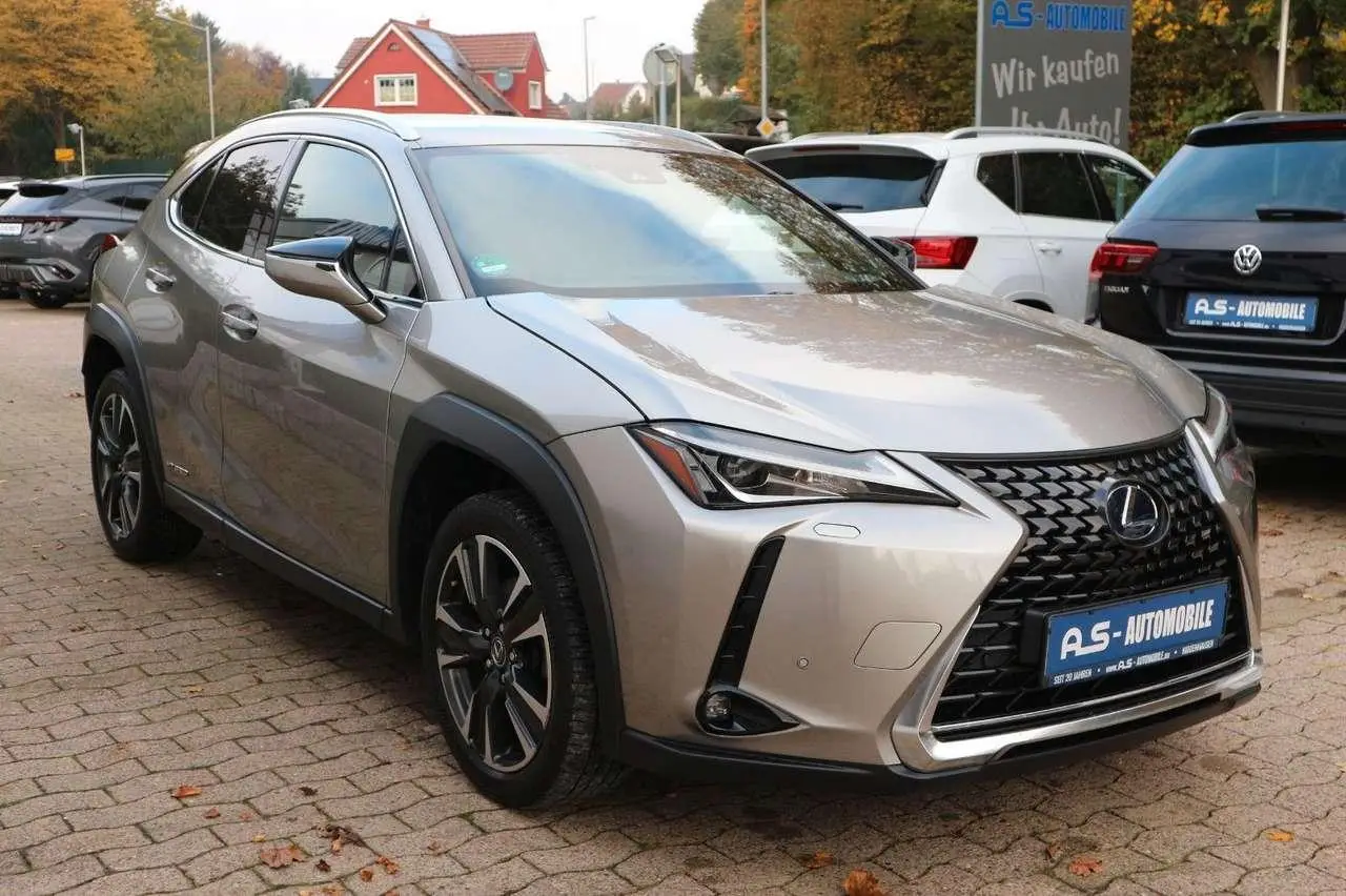 Photo 1 : Lexus Ux 2020 Hybride