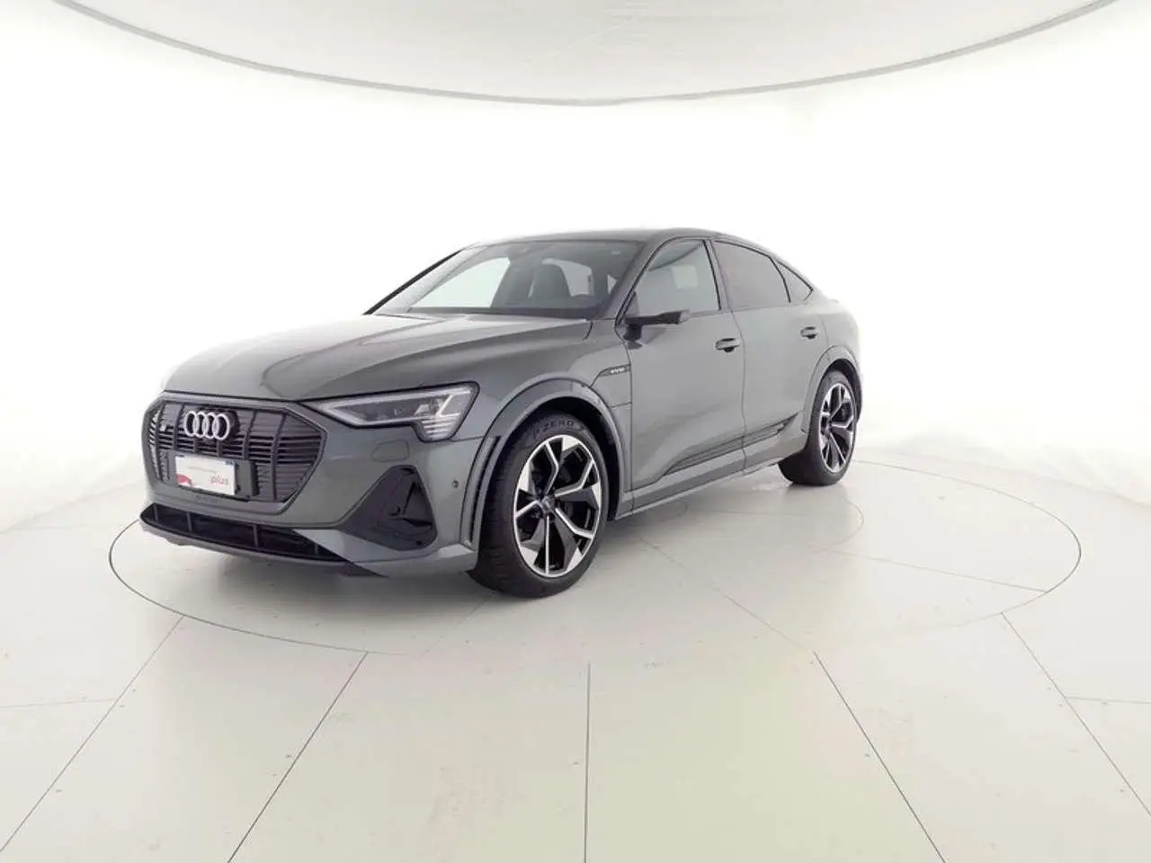 Photo 1 : Audi E-tron 2020 Électrique