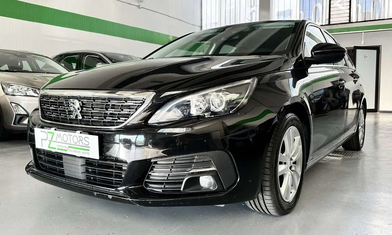 Photo 1 : Peugeot 308 2019 Diesel