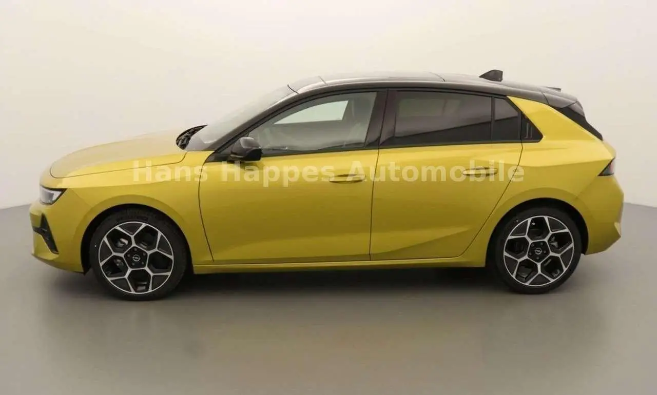 Photo 1 : Opel Astra 2023 Petrol