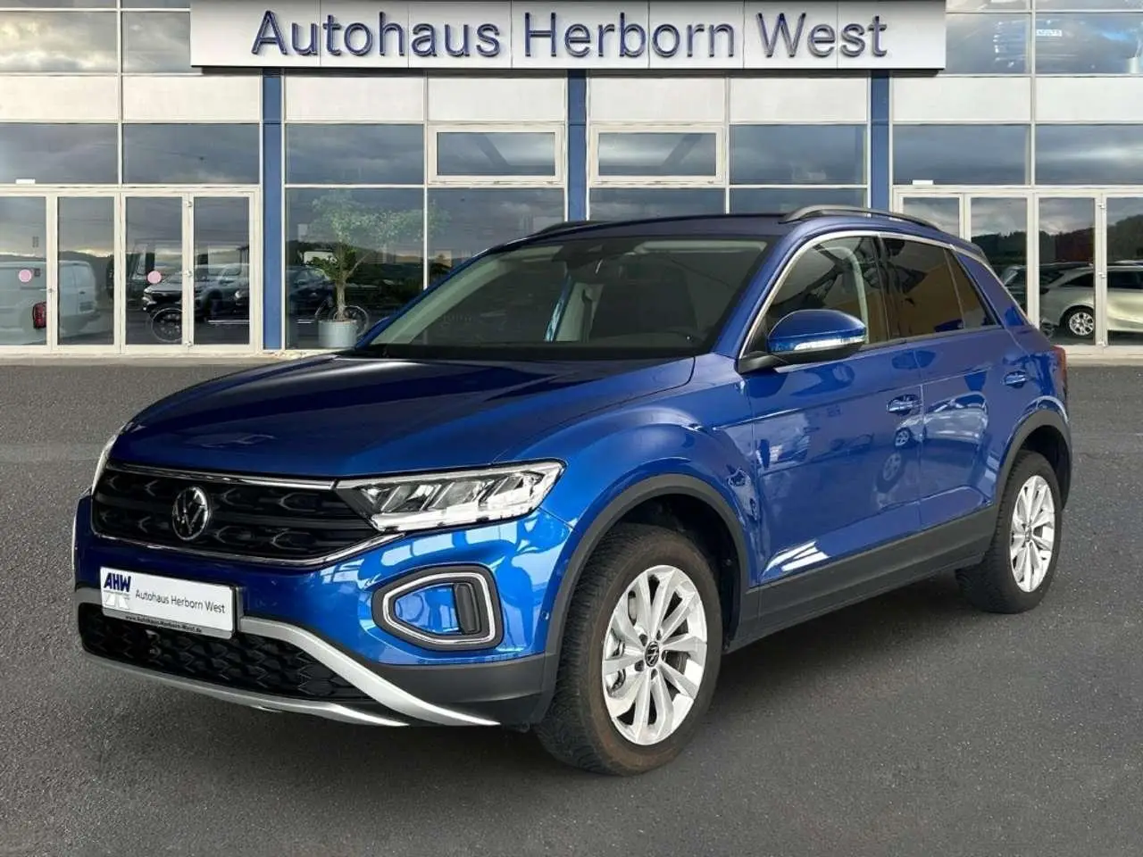 Photo 1 : Volkswagen T-roc 2024 Petrol