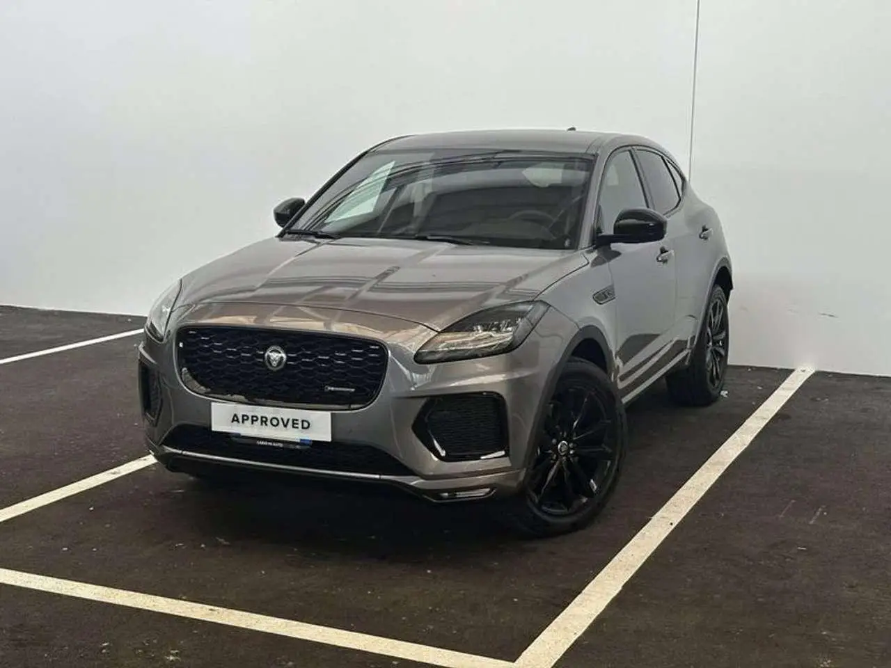 Photo 1 : Jaguar E-pace 2024 Hybrid