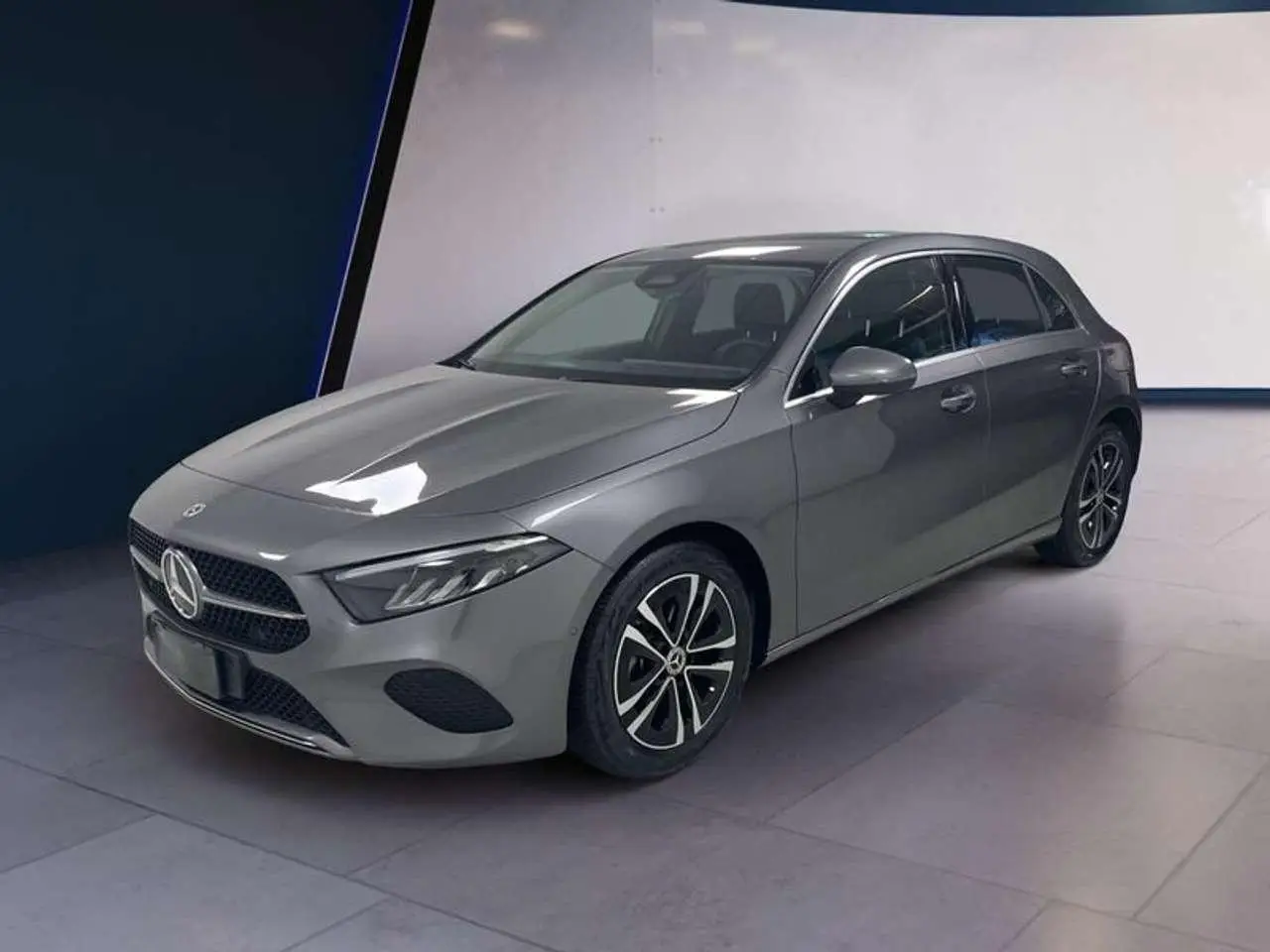 Photo 1 : Mercedes-benz Classe A 2023 Hybride