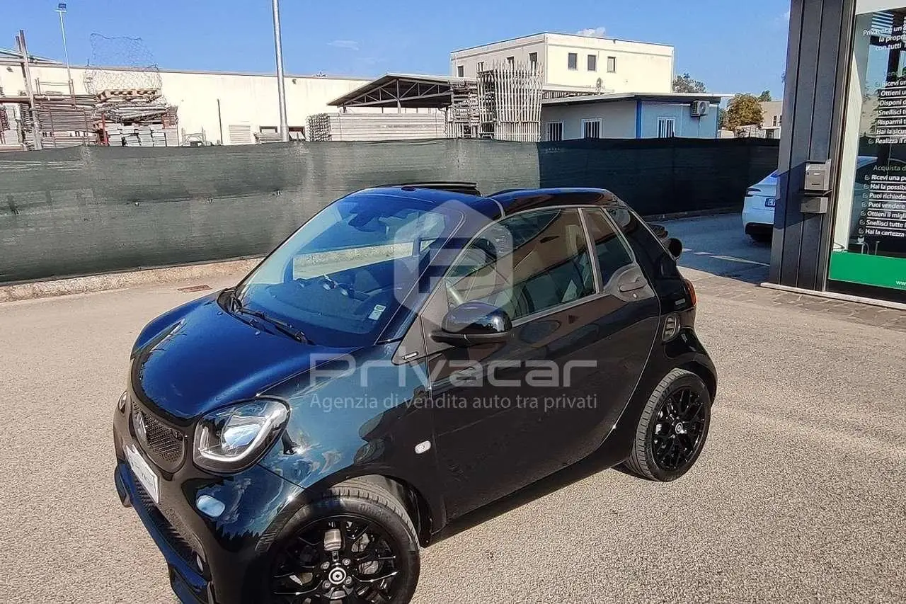 Photo 1 : Smart Fortwo 2019 Petrol