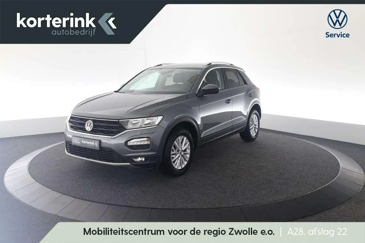 Photo 1 : Volkswagen T-roc 2020 Essence