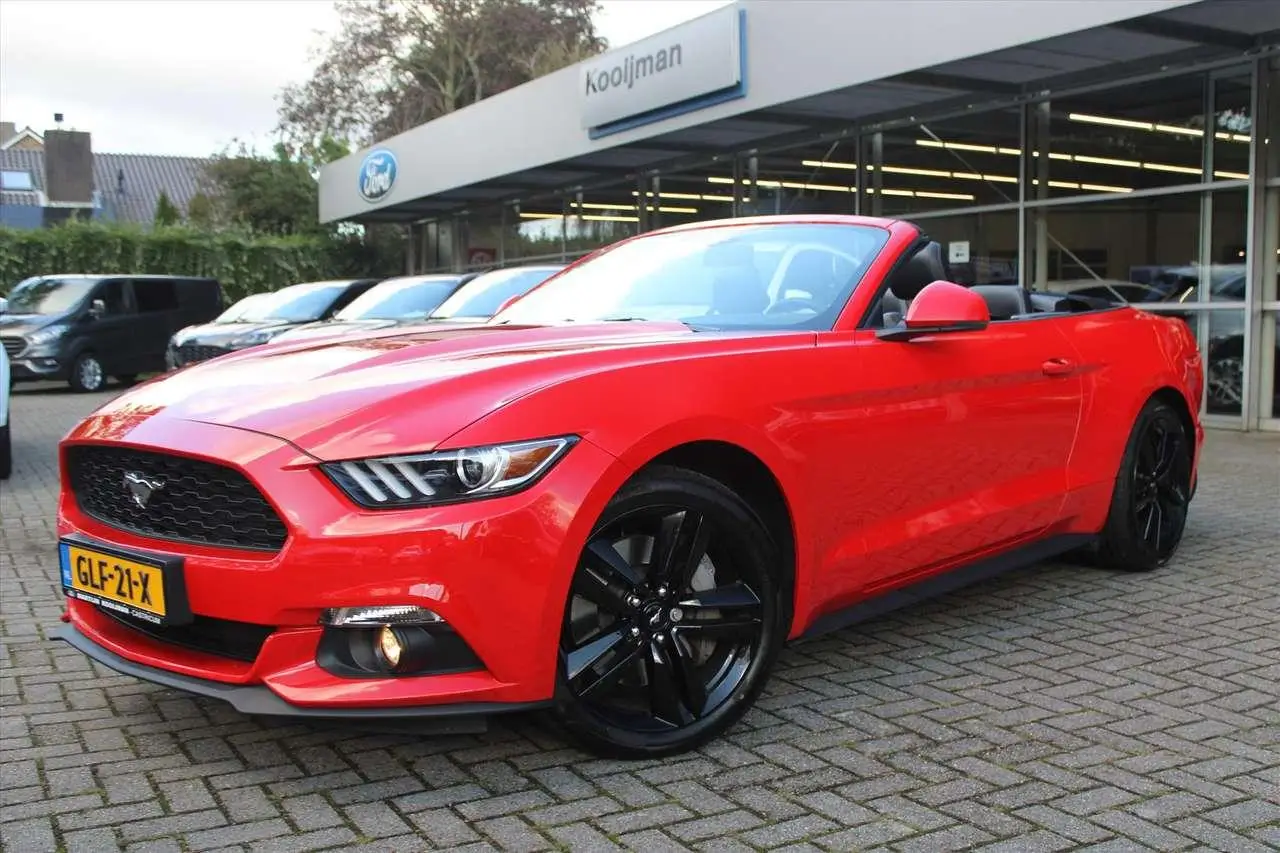 Photo 1 : Ford Mustang 2016 Essence