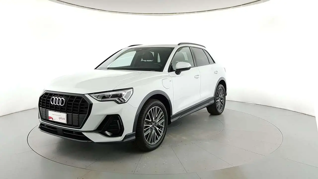 Photo 1 : Audi Q3 2021 Hybride