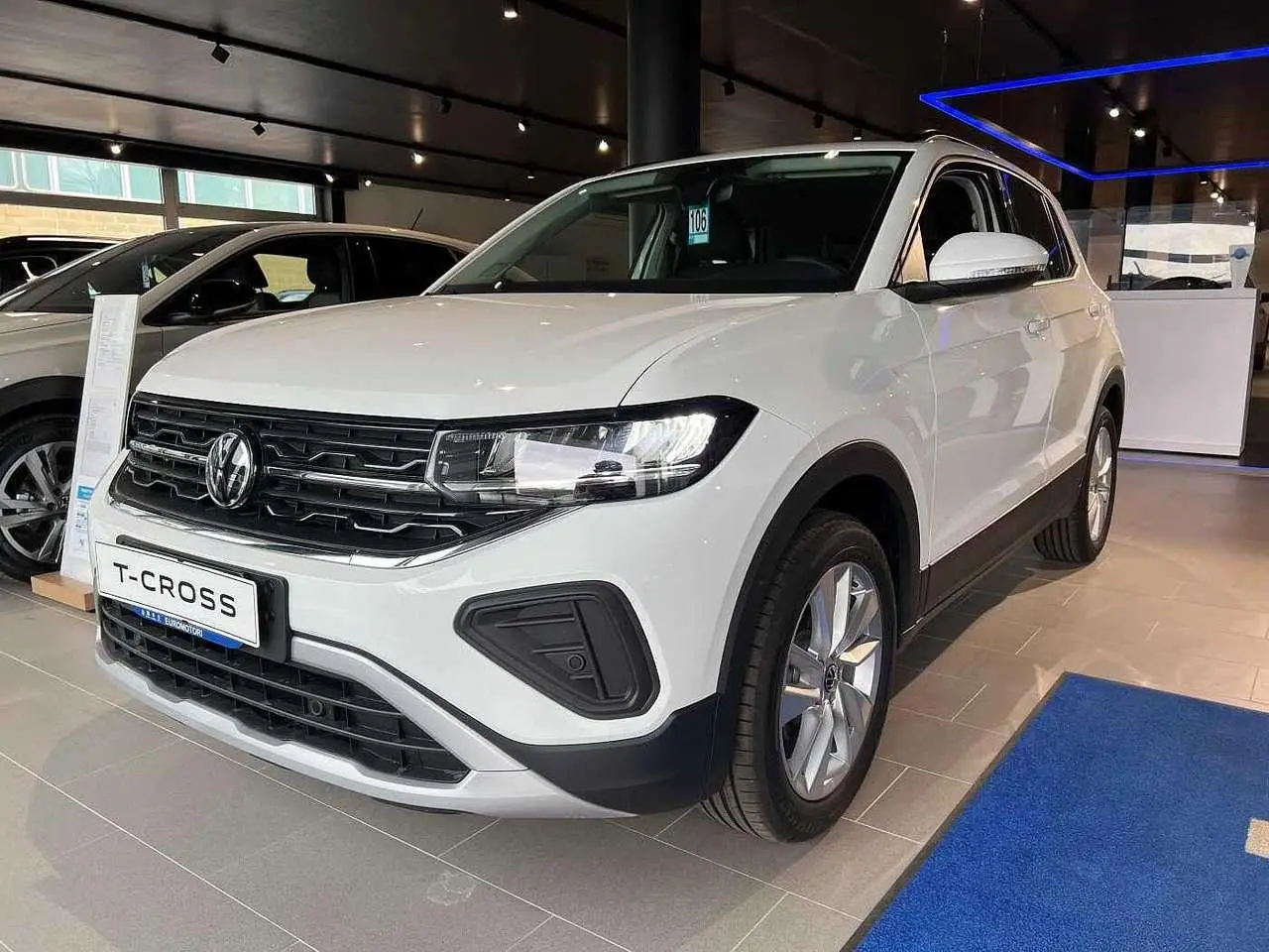 Photo 1 : Volkswagen T-cross 2024 Essence