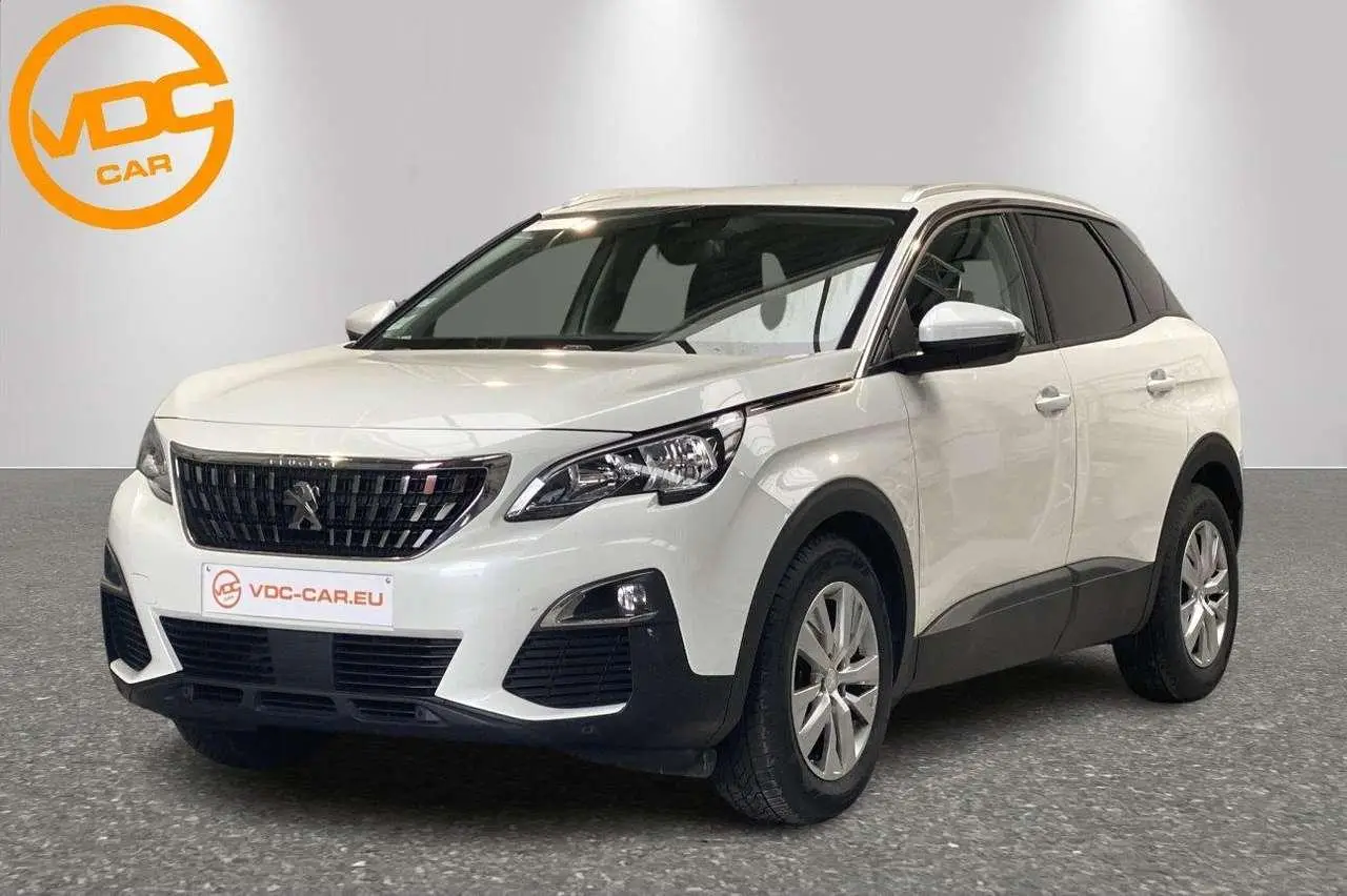 Photo 1 : Peugeot 3008 2019 Petrol