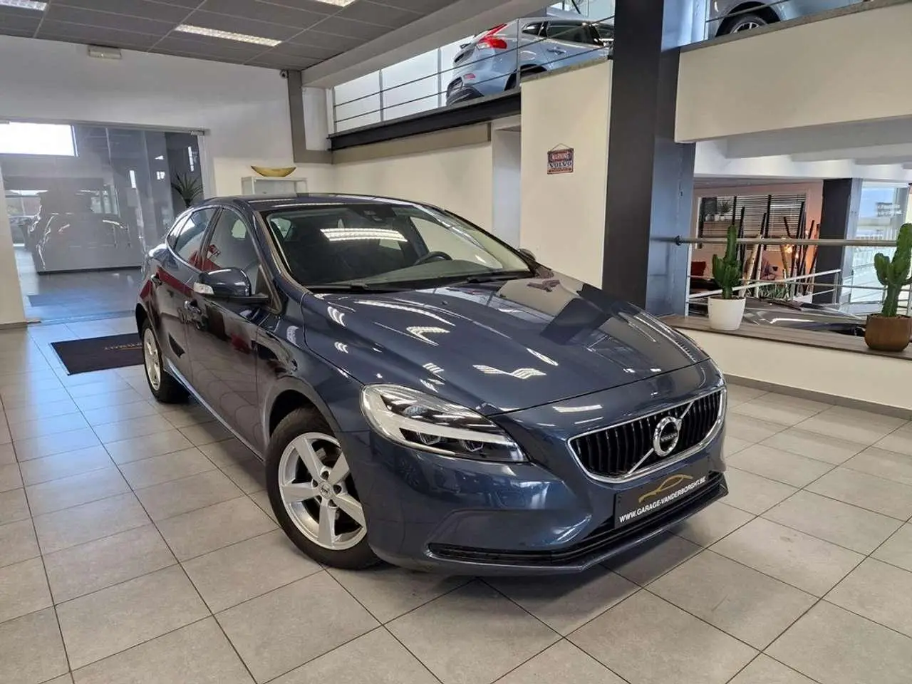 Photo 1 : Volvo V40 2019 Essence