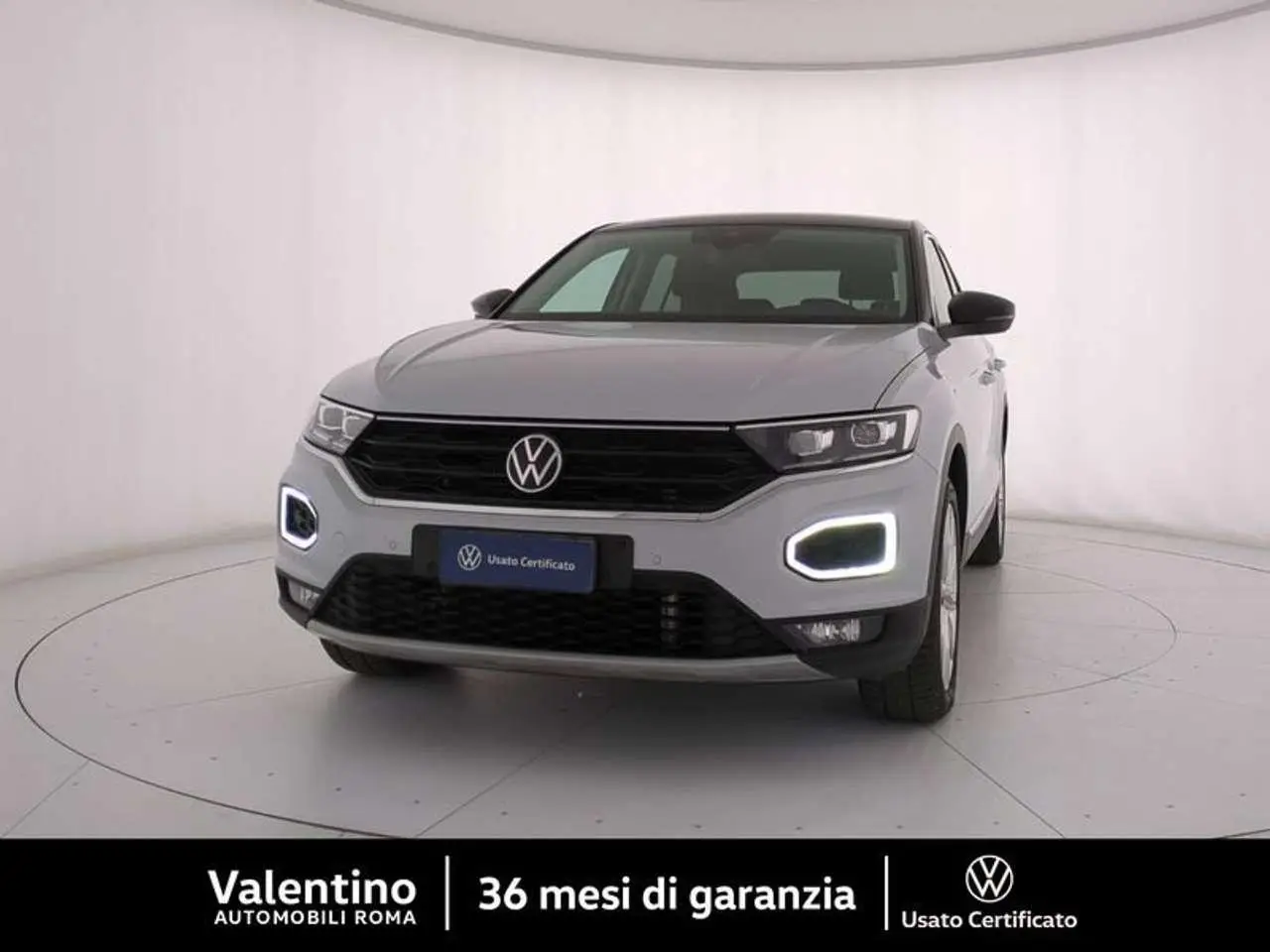 Photo 1 : Volkswagen T-roc 2021 Essence