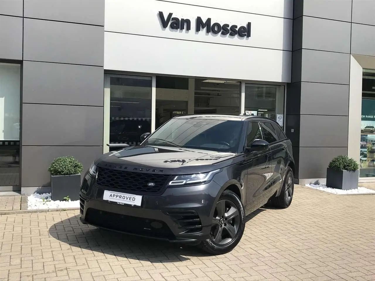 Photo 1 : Land Rover Range Rover Velar 2022 Essence