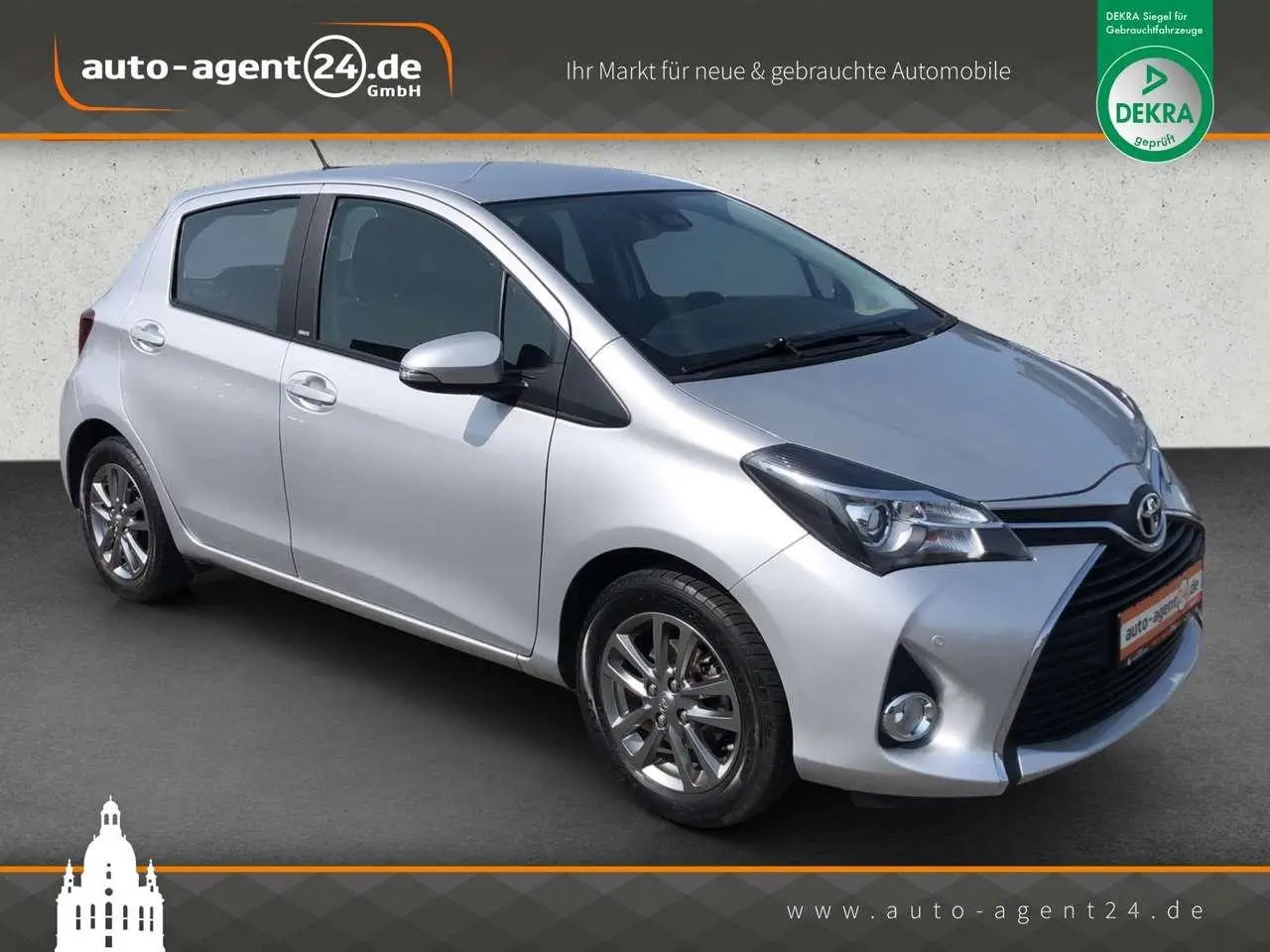 Photo 1 : Toyota Yaris 2017 Petrol