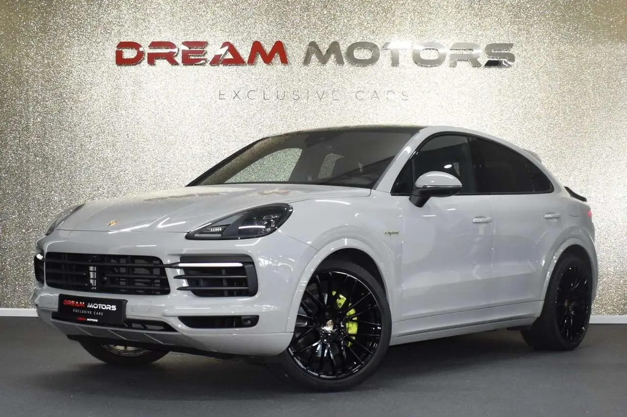 Photo 1 : Porsche Cayenne 2023 Hybrid