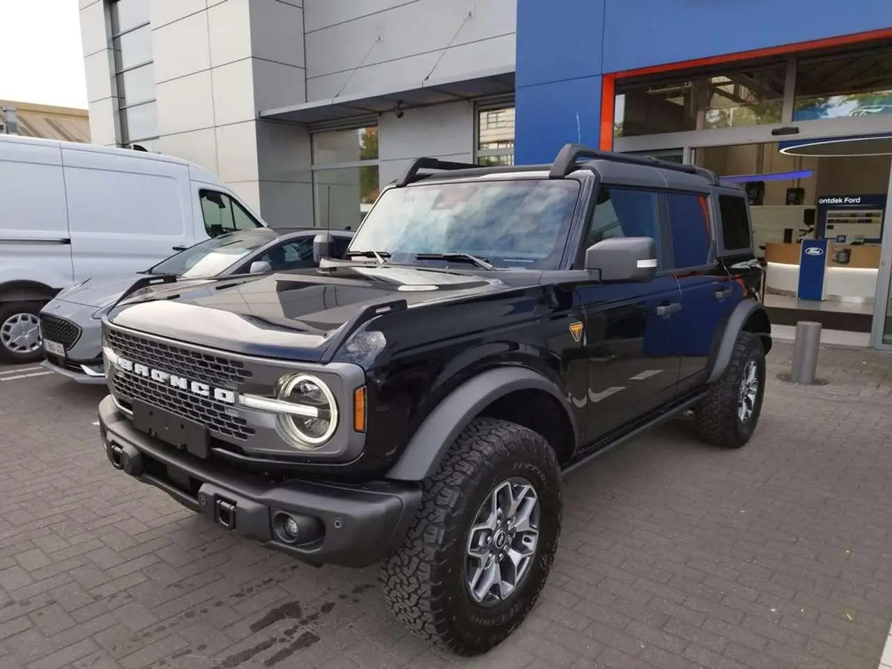 Photo 1 : Ford Bronco 2024 Petrol