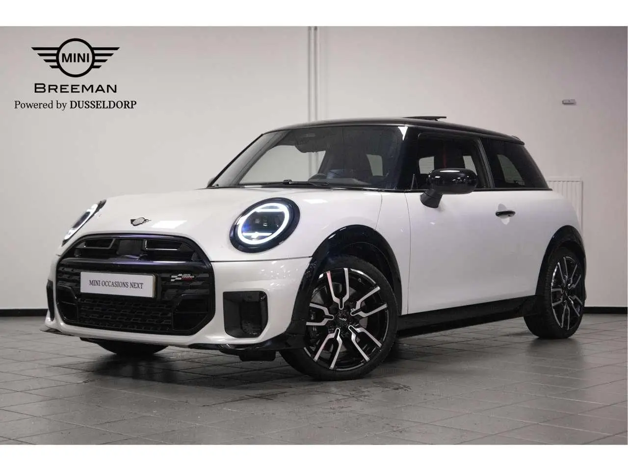 Photo 1 : Mini Cooper 2024 Petrol