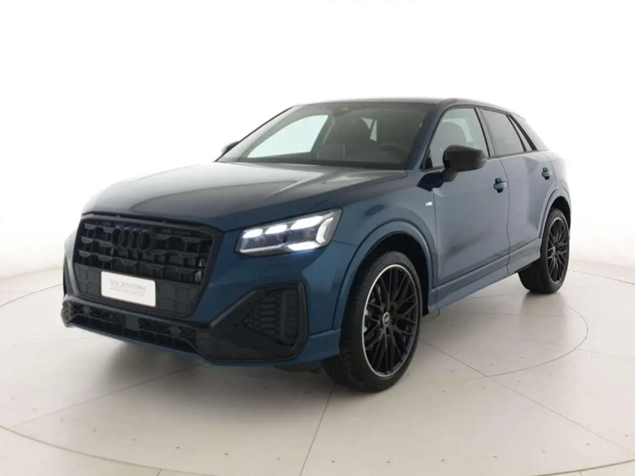 Photo 1 : Audi Q2 2024 Petrol