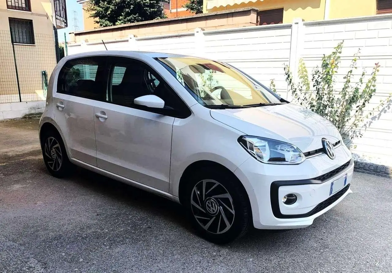 Photo 1 : Volkswagen Up! 2019 Petrol