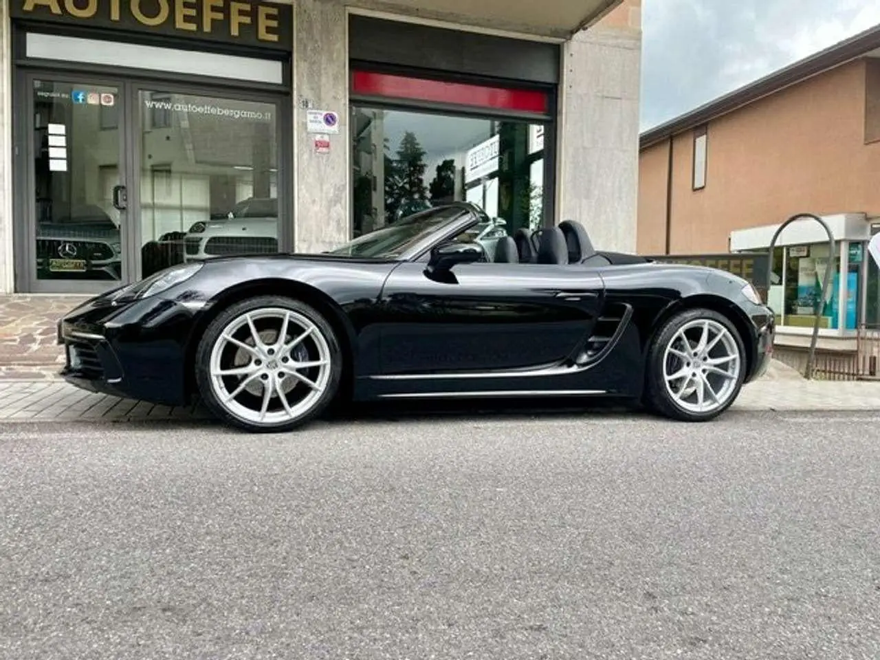 Photo 1 : Porsche Boxster 2017 Petrol