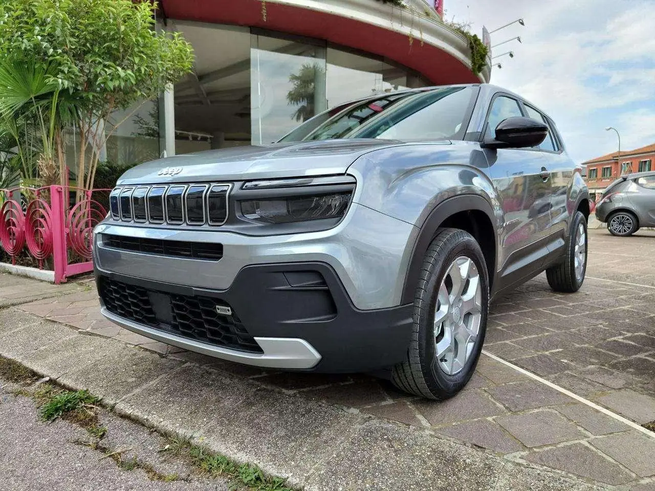 Photo 1 : Jeep Avenger 2024 Petrol