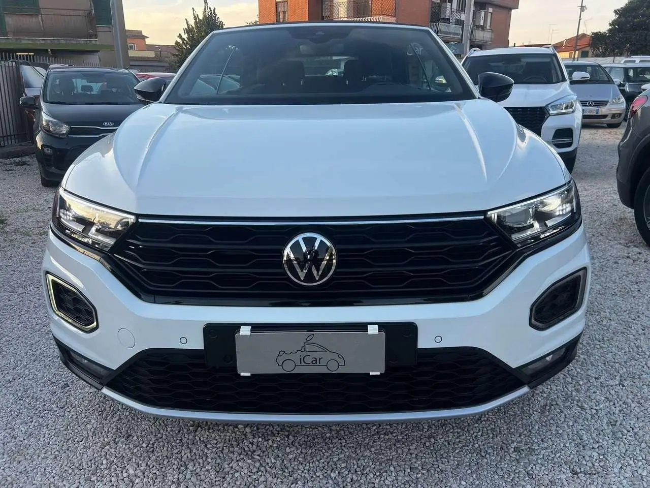 Photo 1 : Volkswagen T-roc 2021 Essence