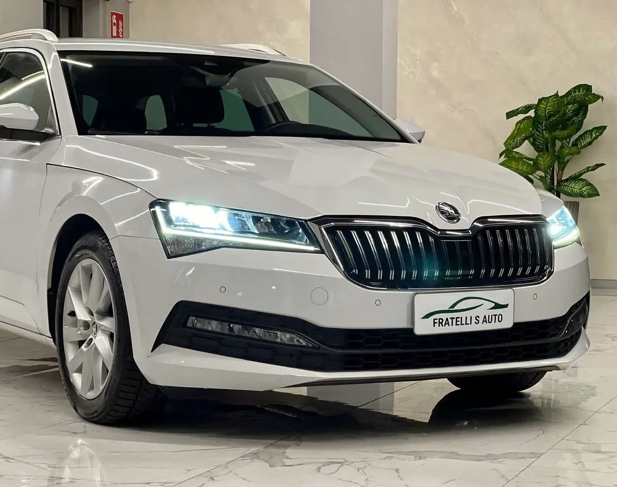 Photo 1 : Skoda Superb 2021 Diesel