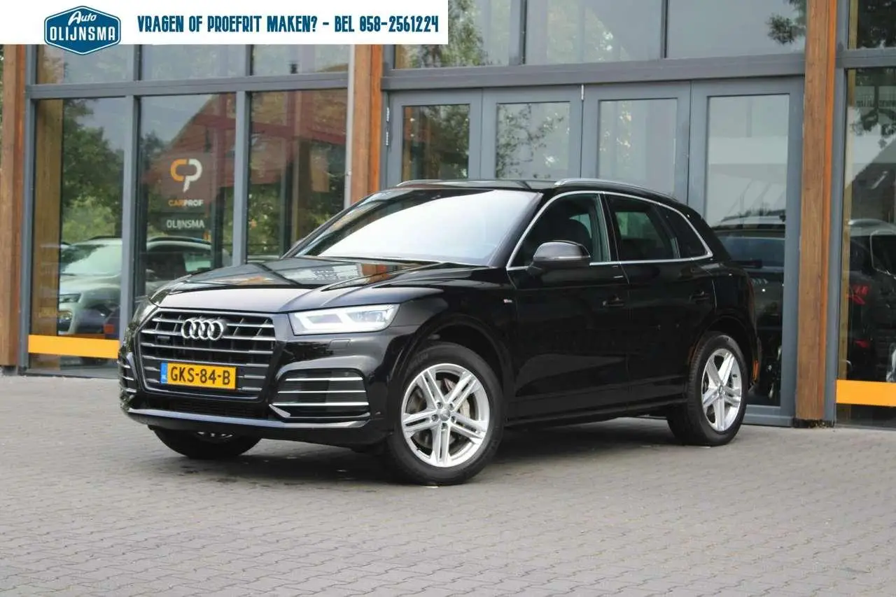 Photo 1 : Audi Q5 2020 Hybrid