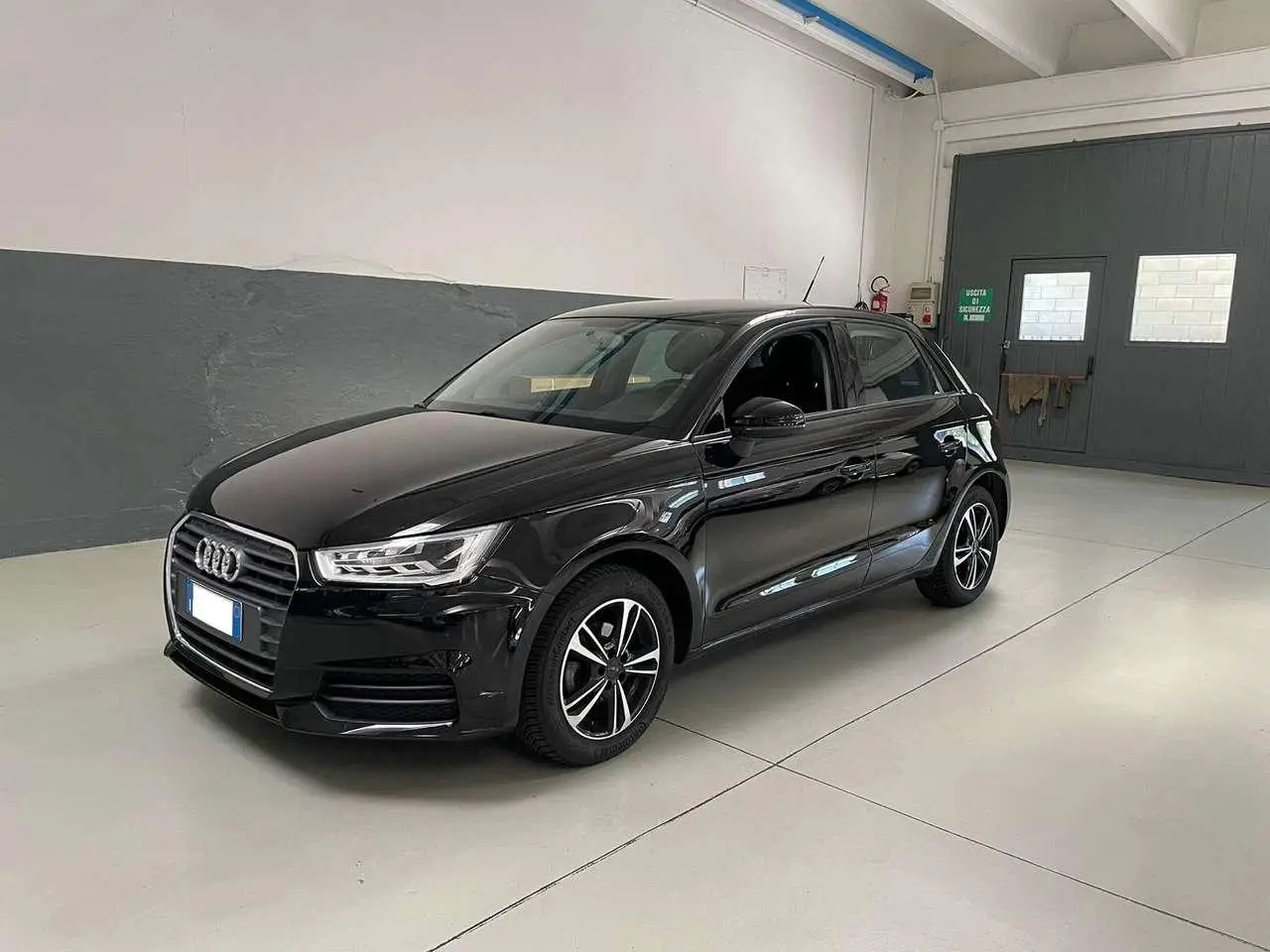 Photo 1 : Audi A1 2015 Diesel