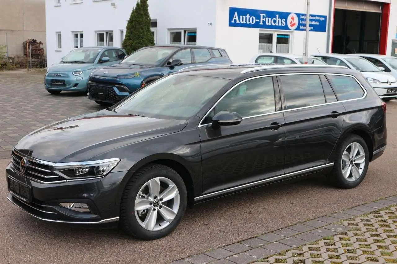 Photo 1 : Volkswagen Passat 2023 Diesel