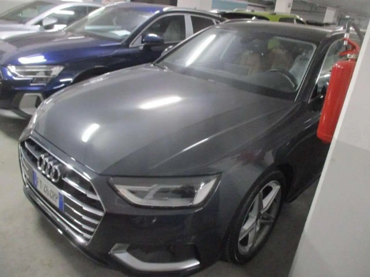 Photo 1 : Audi A4 2019 Hybride