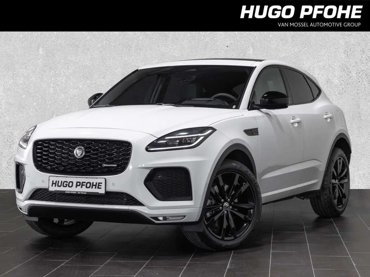 Photo 1 : Jaguar E-pace 2023 Hybrid