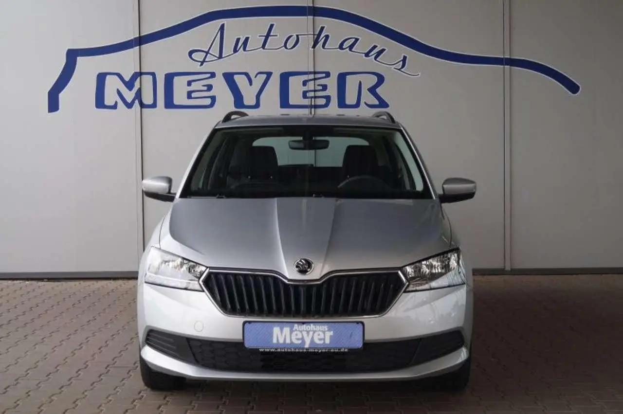 Photo 1 : Skoda Fabia 2022 Petrol