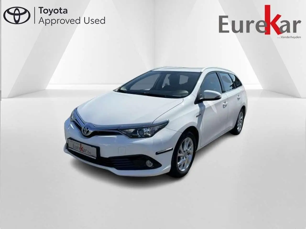 Photo 1 : Toyota Auris 2016 Hybride