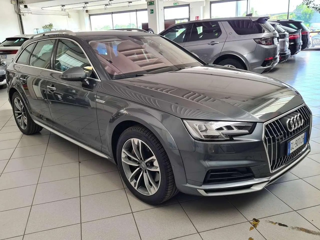 Photo 1 : Audi A4 2018 Essence