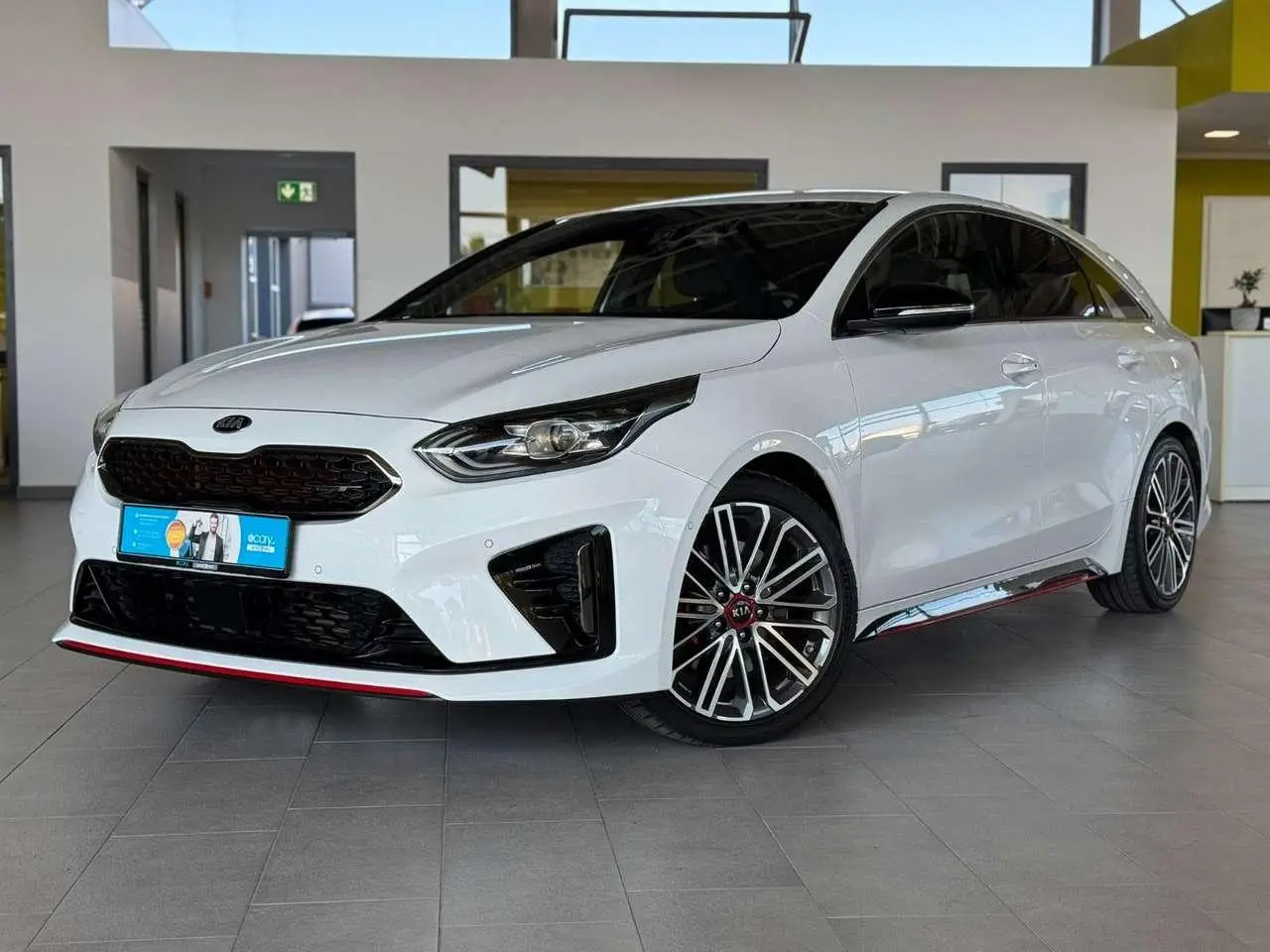 Photo 1 : Kia Proceed 2018 Petrol