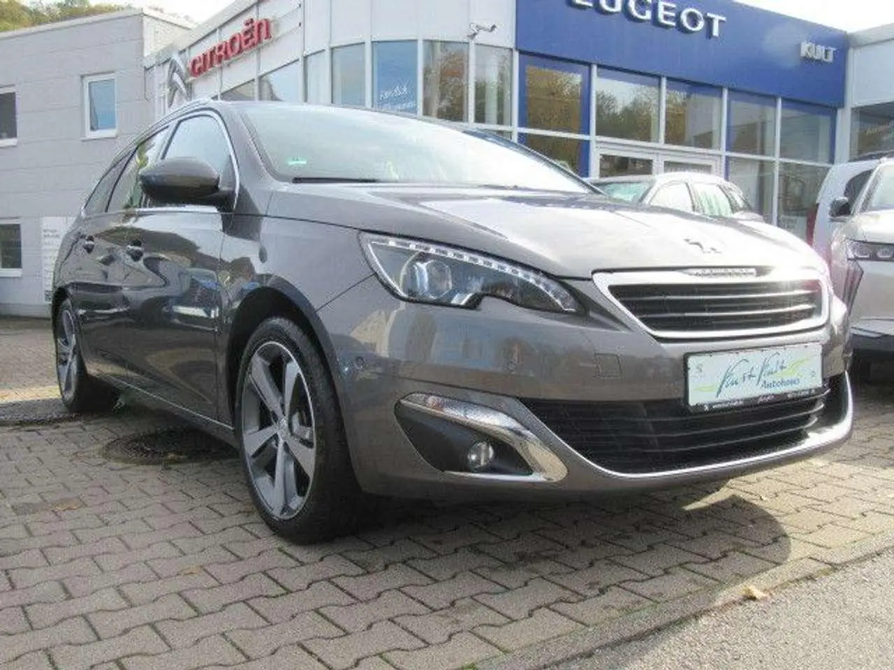 Photo 1 : Peugeot 308 2016 Petrol