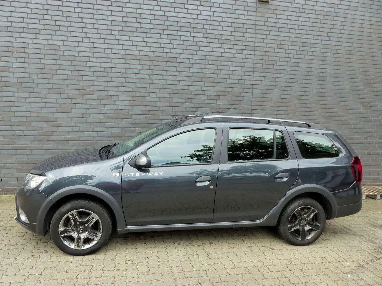 Photo 1 : Dacia Logan 2018 Petrol