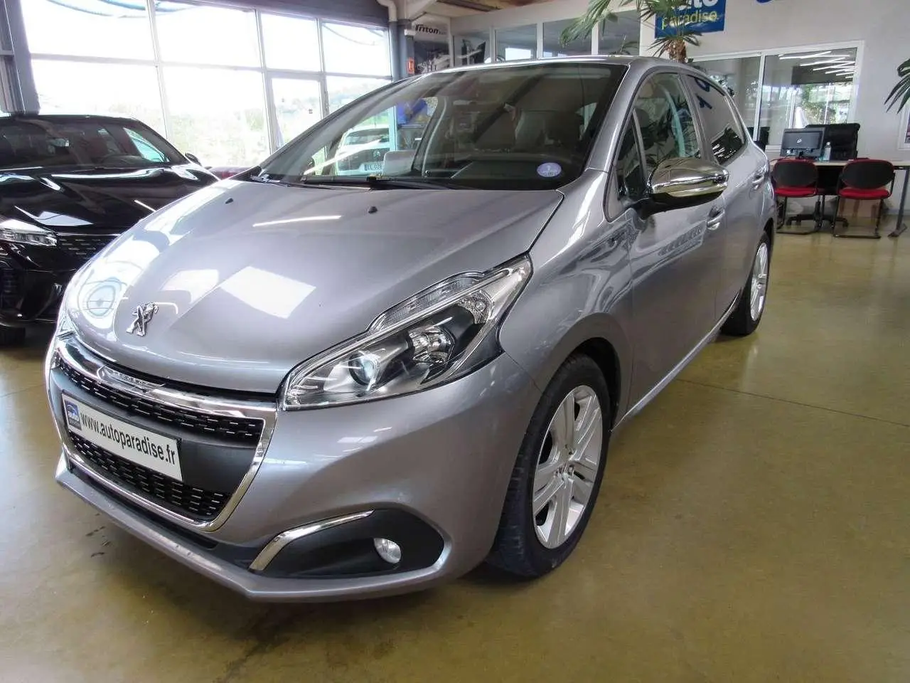 Photo 1 : Peugeot 208 2019 Petrol