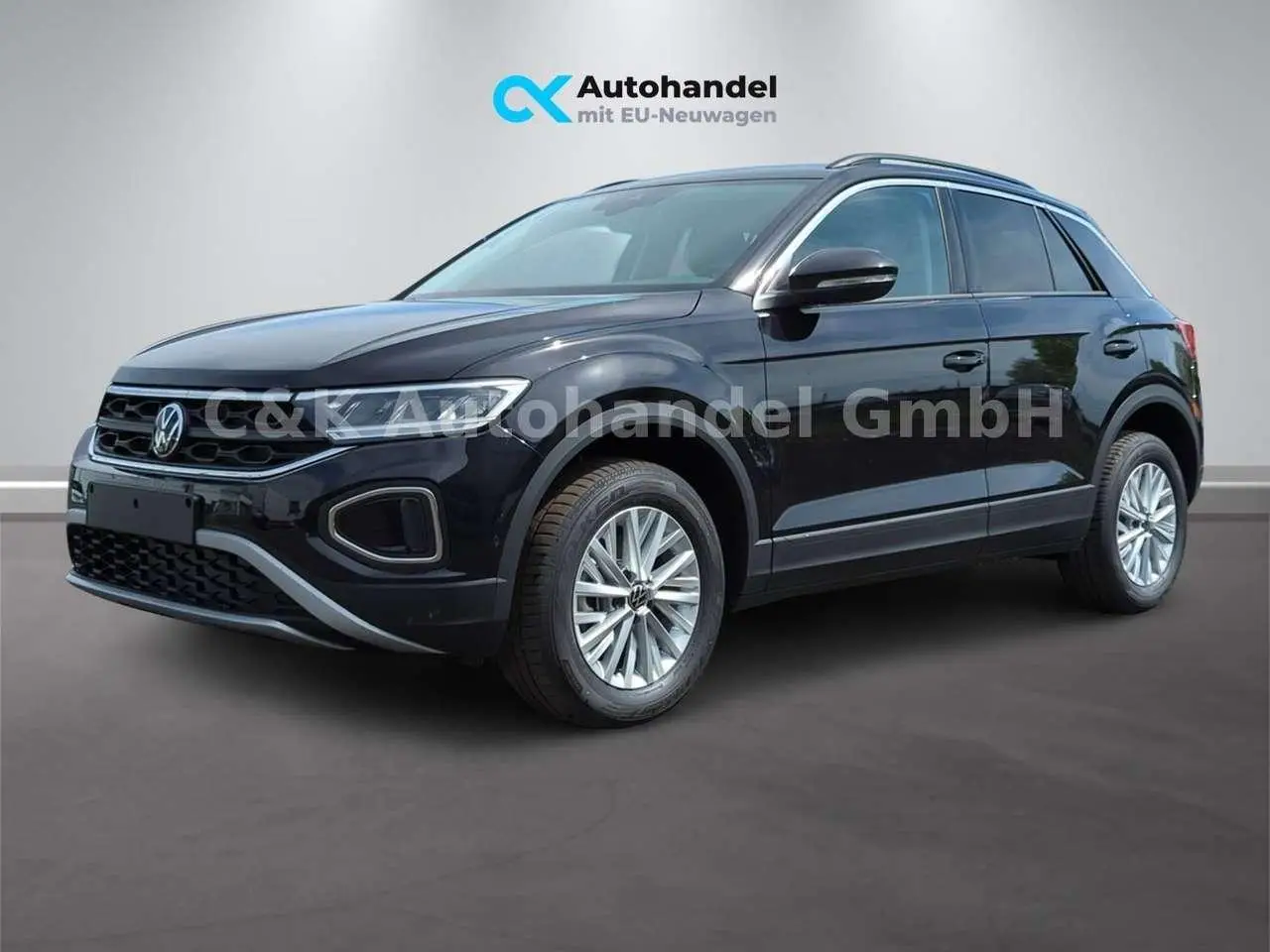 Photo 1 : Volkswagen T-roc 2024 Petrol