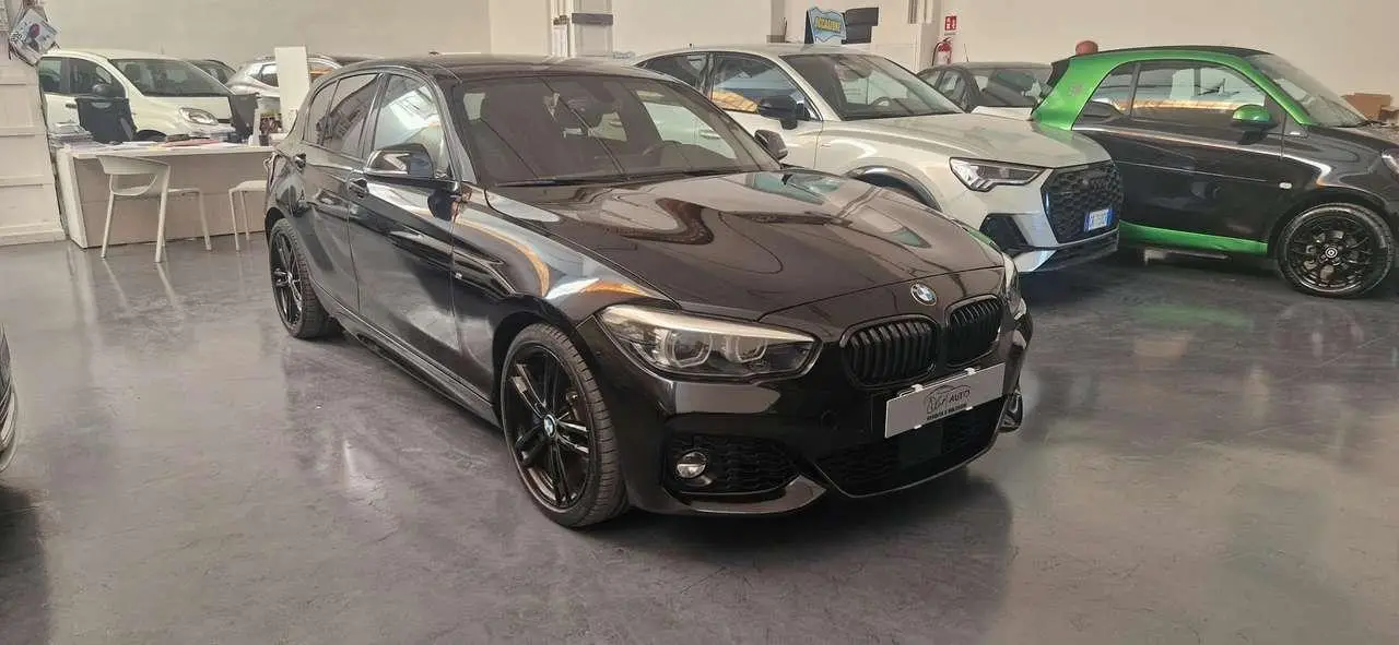 Photo 1 : Bmw Serie 1 2019 Diesel